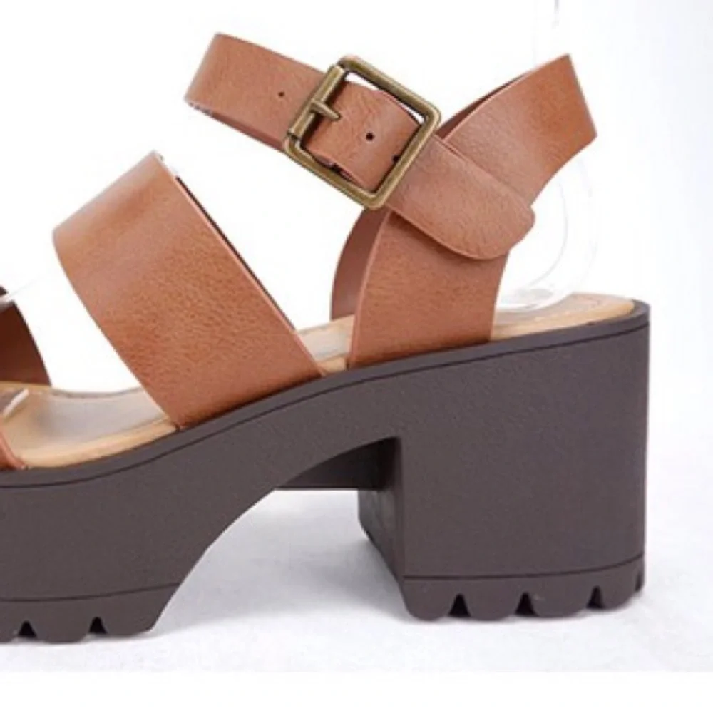 Last Chance! Soda Account Tan Lug Sole Platform Heeled Sandal 5.5 - Picture 2 of 4